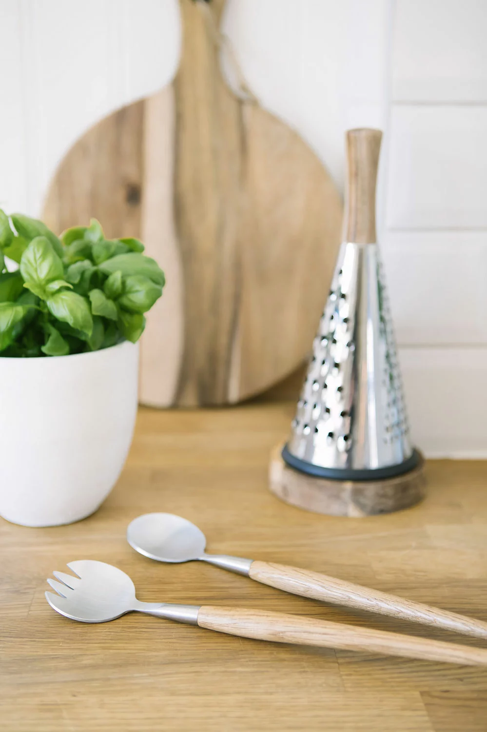 Dorre Rita Grater, Stainless Steel/Acacia Wood 4 Dorre Rita Grater, Stainless Steel/Acacia Wood - Afbeelding 2