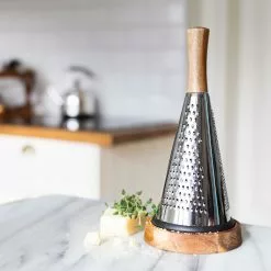 Dorre Rita Grater, Stainless Steel/Acacia Wood 7 Dorre Rita Grater, Stainless Steel/Acacia Wood -Potten & pannen Winkel dorre rita grater stainless steel acacia wood 4