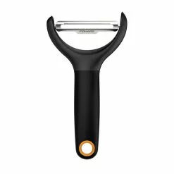 Fiskars Functional Form Peeler , Black