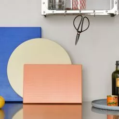 Hay Round Snijplank Large, Off-white -Potten & pannen Winkel hay round snijplank large off white 5 scaled