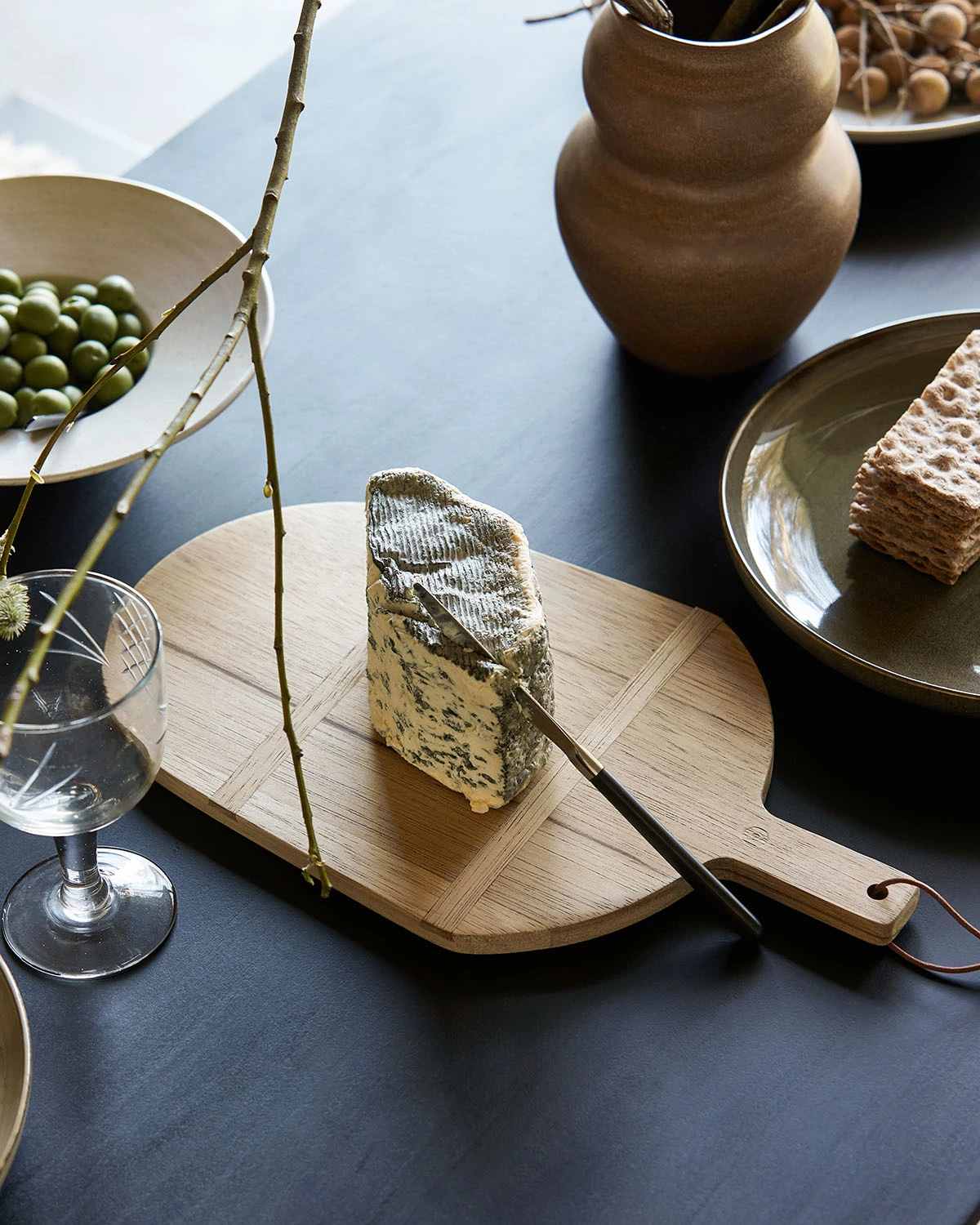 House Doctor Carve Cutting Board 44x25 Cm, Nature 5 House Doctor Carve Cutting Board 44x25 Cm, Nature - Afbeelding 3