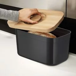Joseph Joseph Bread Box With Cutting Board, Black -Potten & pannen Winkel joseph joseph bread bin with bamboo chopping board 14