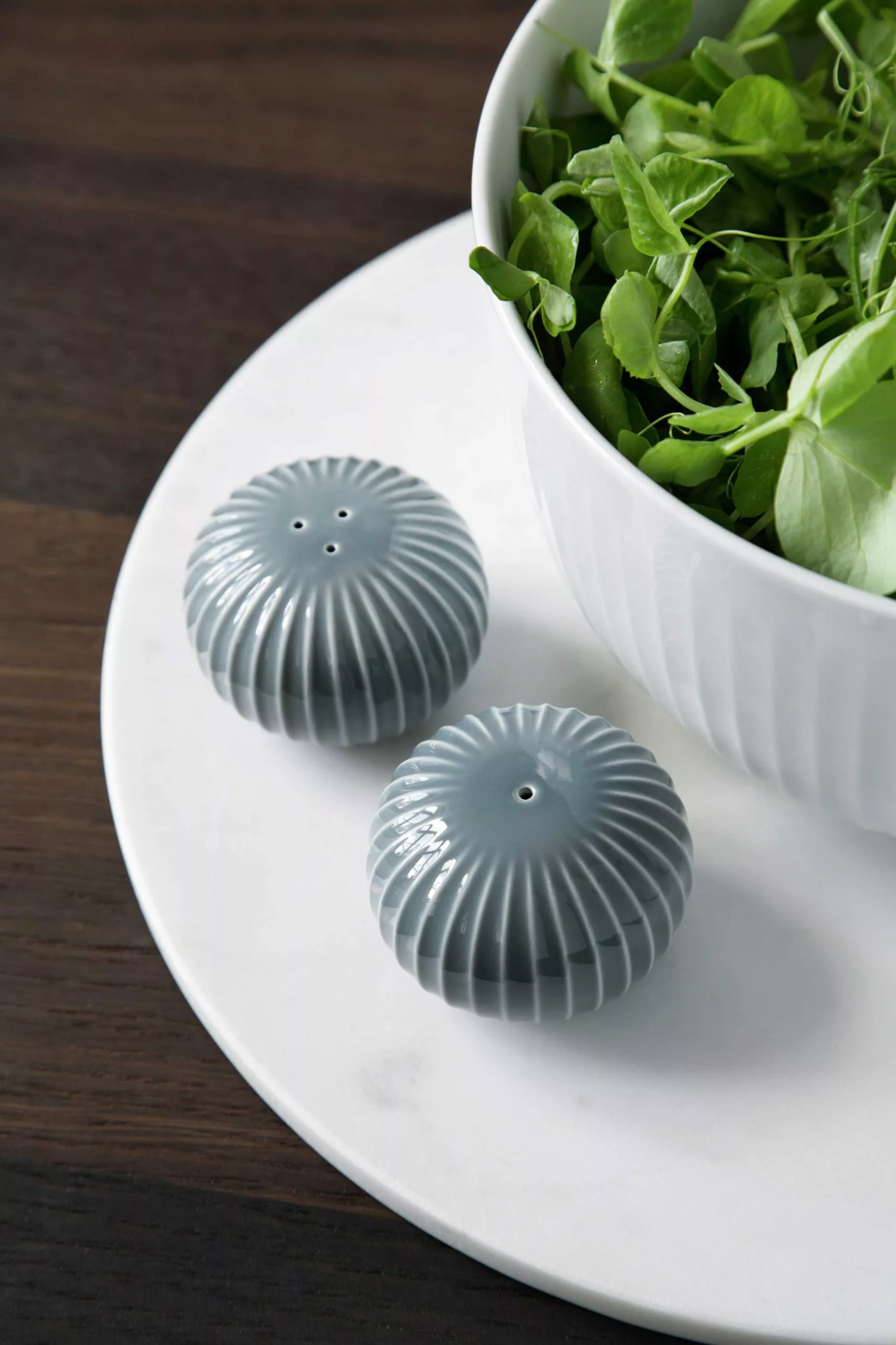 Kähler Hammershøi Salt & Pepper Shaker, White 4 Kähler Hammershøi Salt & Pepper Shaker, White - Afbeelding 2