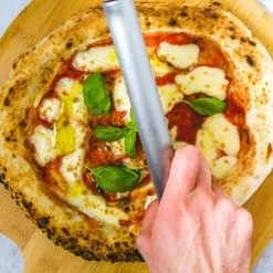 Kitchen Craft World Of Flavours Snijplank Met Pizzasnijder -Potten & pannen Winkel kitchen craft world of flavours snijplank met pizzasnijder 4