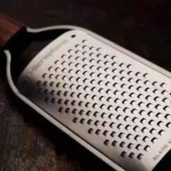 Microplane Master Grater, Coarse -Potten & pannen Winkel microplane master grater coarse 4 scaled
