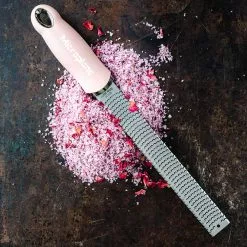 Microplane Premium Classic Zesteur, Roze -Potten & pannen Winkel microplane premium classic series zesteur 3