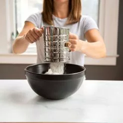 Nordic Ware Bloemzeef Met Handvat -Potten & pannen Winkel nordic ware bloemzeef met handvat 0