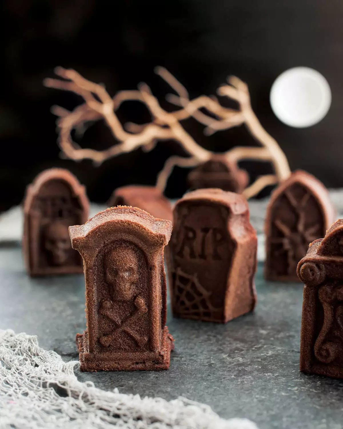 Nordic Ware Tombstone Cakelet Bakvorm 4 Nordic Ware Tombstone Cakelet Bakvorm - Afbeelding 2