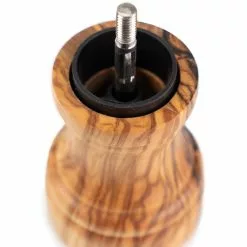 Peugeot Bistro Pepermolen Olive Wood, 10 Cm 9 Peugeot Bistro Pepermolen Olive Wood, 10 Cm -Potten & pannen Winkel peugeot bistro pepermolen olive wood 10 cm 6
