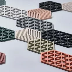 Zone Denmark Triangle Trivet Large, Cool Grey 7 Zone Denmark Triangle Trivet Large, Cool Grey -Potten & pannen Winkel zone denmark triangle trivet large 10 1