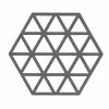 Zone Denmark Triangle Trivet Small, Cool Grey -Potten & pannen Winkel zone denmark triangles trivet nordic sky 4